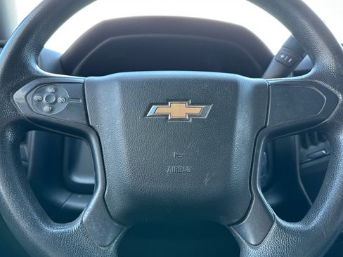 Used 2018 Chevrolet Silverado 1500 Custom w/ Custom Value Package AWD/4WD image 30