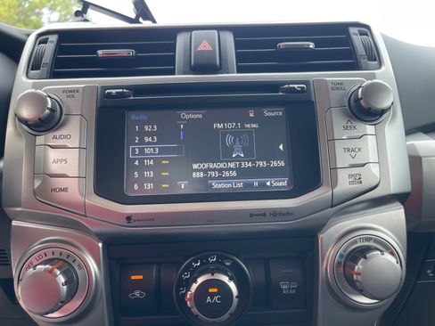 Used 2018 Toyota 4Runner SR5 Premium AWD/4WD image 5