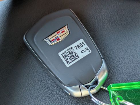 Used 2022 Cadillac XT5 Premium Luxury w/ Technology Package image 23