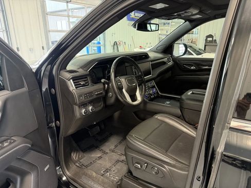 Used 2021 GMC Yukon Denali AWD/4WD image 10