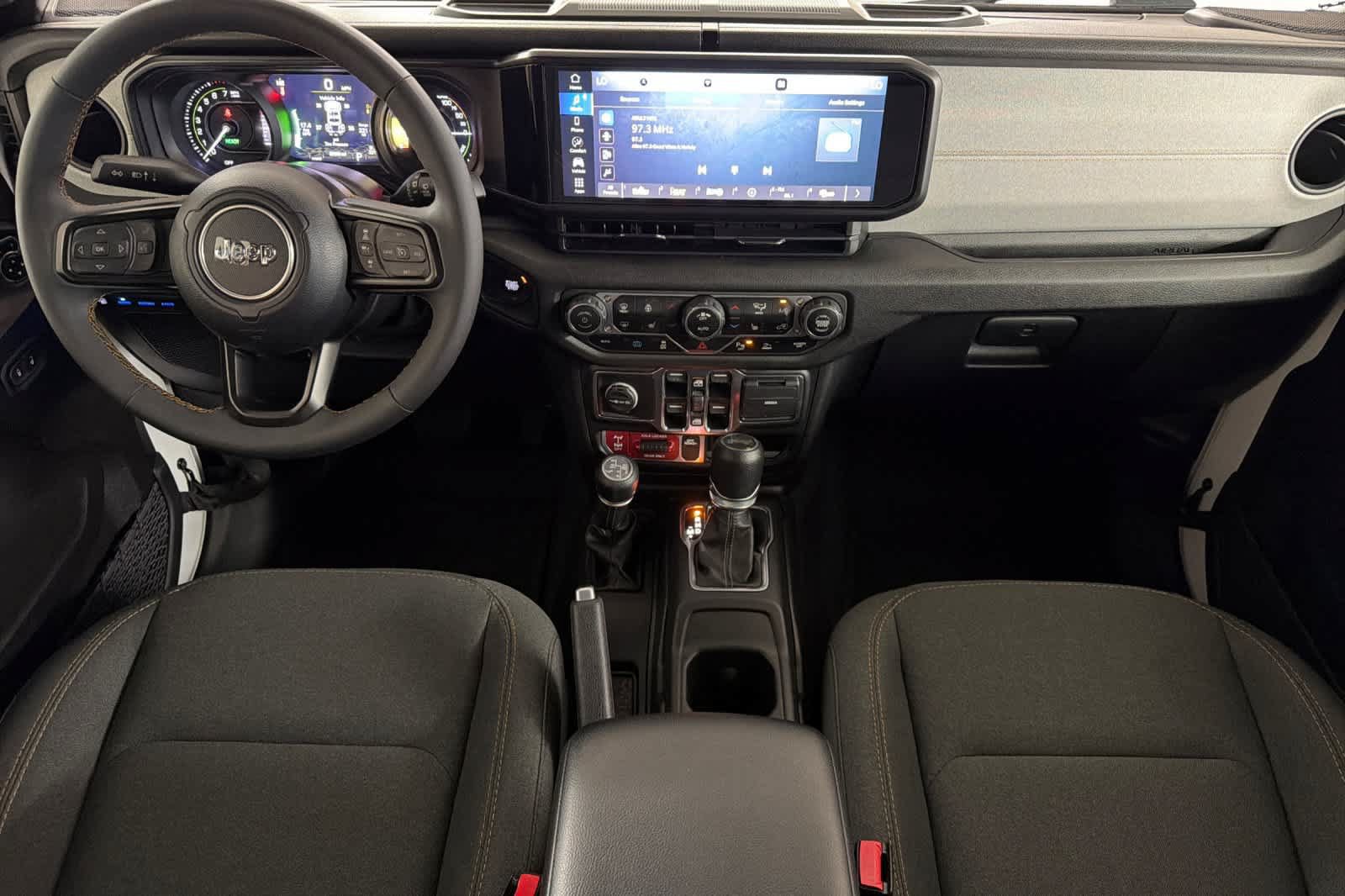 Used 2024 Jeep Wrangler Unlimited AWD/4WD image 3
