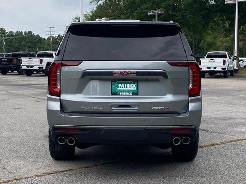 Used 2024 GMC Yukon AT4 w/ AT4 Premium Package AWD/4WD image 4