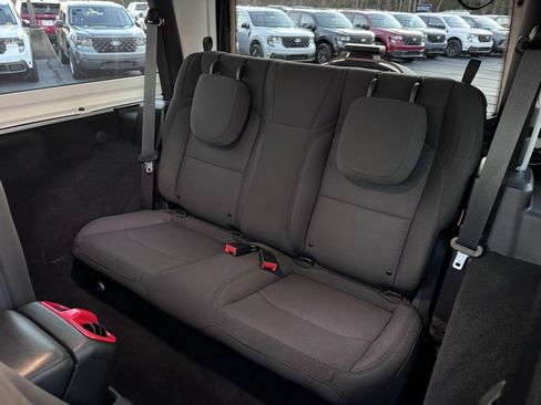 Used 2023 Jeep Wrangler Sport image 19