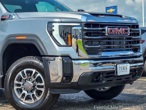 New 2025 GMC Sierra 2500 SLE w/ SLE Convenience Package AWD/4WD image 2