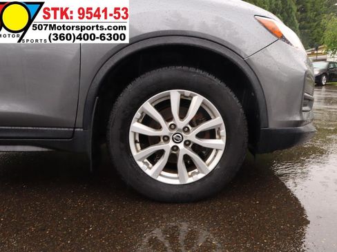 Used 2018 Nissan Rogue SV AWD/4WD image 24