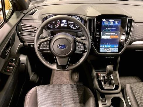 Used 2025 Subaru Forester Premium image 5