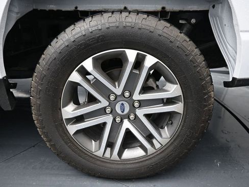 Used 2022 Ford F150 XL w/ STX Appearance Package AWD/4WD image 10