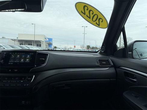 Used 2022 Honda Pilot Sport image 25