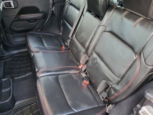 Used 2022 Jeep Wrangler Unlimited Rubicon w/ Xtreme Recon 35" Tire Package image 28