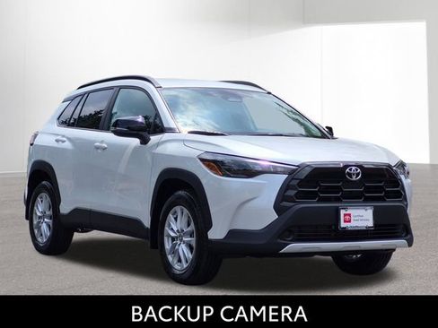 Certified 2026 Toyota Corolla Cross LE FWD image 3