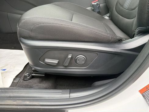 New 2026 Hyundai Tucson SEL image 16