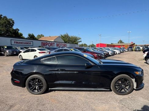 Used 2016 Ford Mustang Coupe RWD image 4