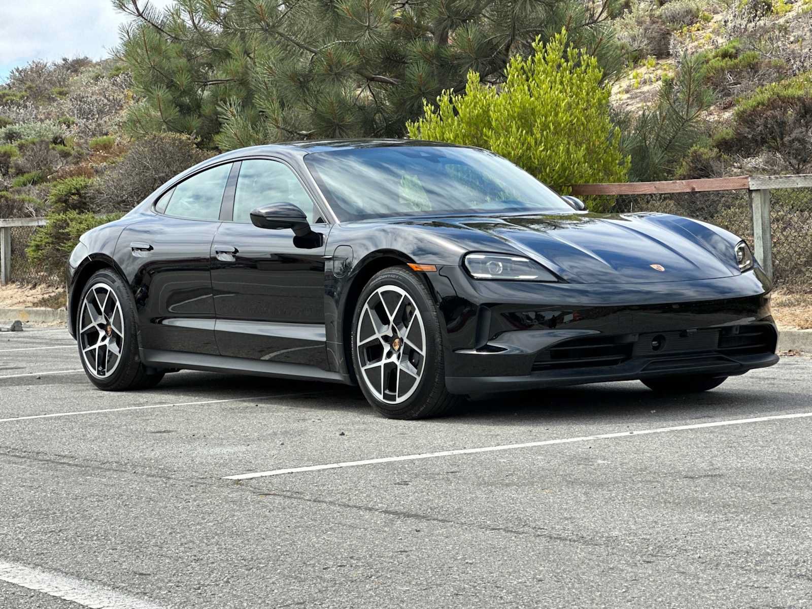 New 2025 Porsche Taycan AWD/4WD image 10