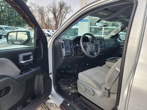 Used 2015 GMC Sierra 1500 4x4 Regular Cab w/ Sierra Convenience Package image 4