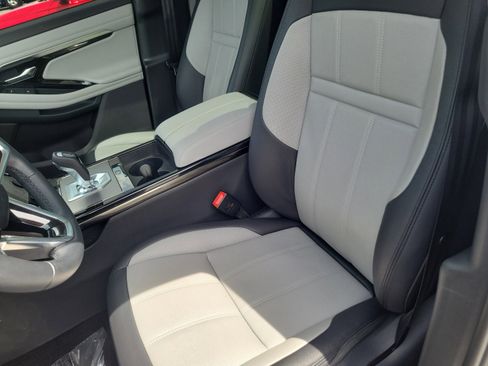Used 2023 Land Rover Range Rover Evoque R-Dynamic SE AWD/4WD image 24