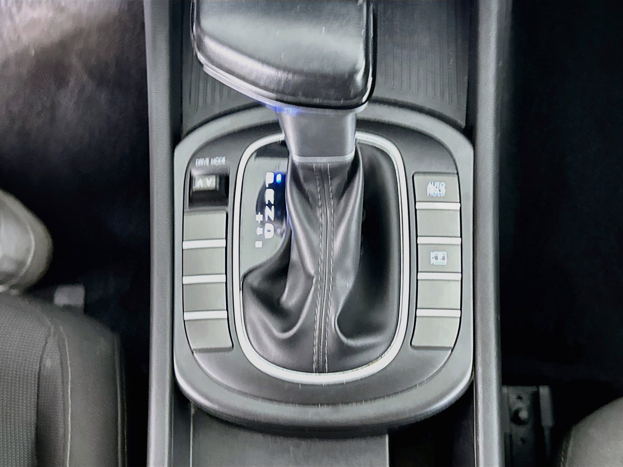 Used 2025 Hyundai Kona SEL FWD image 25