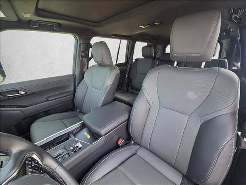 Used 2025 Lexus GX 550 w/ Cold Area Package image 15