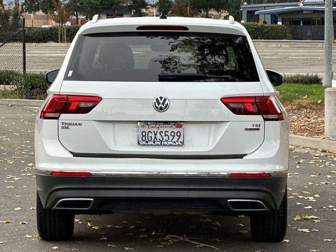 Used 2018 Volkswagen Tiguan SEL w/ 3rd Row Seat Package image 5