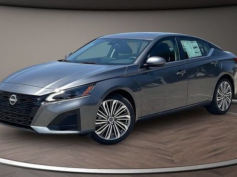 New 2026 Nissan Altima 2.5 SV w/ SV Premium Package AWD/4WD image 1