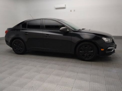 Used 2016 Chevrolet Cruze LS image 11
