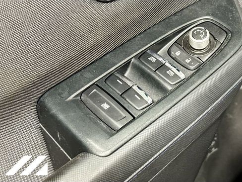 Used 2025 Subaru Forester Premium image 18