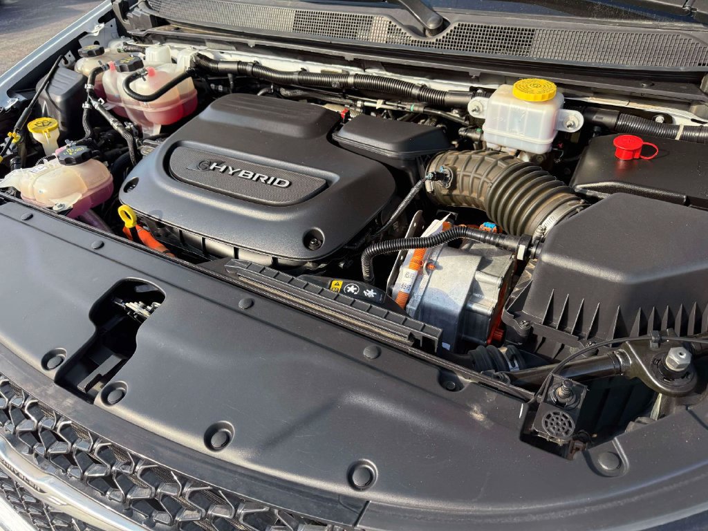 Used 2023 Chrysler Pacifica Limited FWD image 19