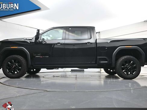 Used 2024 GMC Sierra 2500 AT4 w/ AT4 Premium Plus Package AWD/4WD image 23
