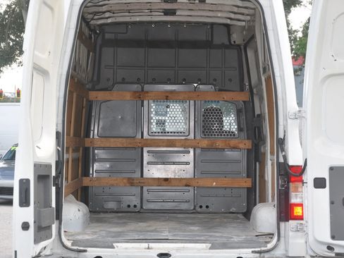 Used 2021 Nissan NV 2500 SV image 13