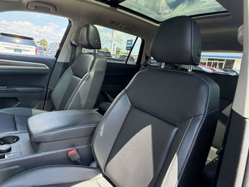 Used 2021 Volkswagen Atlas SE w/ Panoramic Sunroof Package AWD/4WD image 12