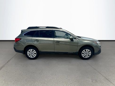 Used 2018 Subaru Outback 2.5i Premium AWD/4WD image 8