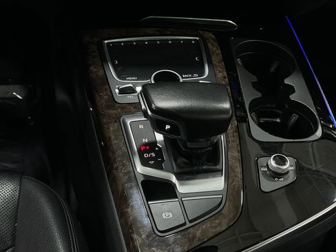 Used 2018 Audi Q7 3.0T Prestige w/ Prestige Package image 31