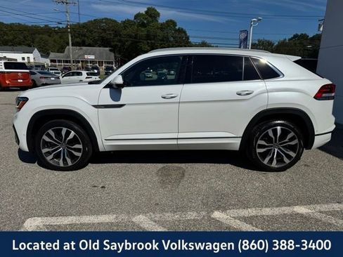 Certified 2022 Volkswagen Atlas Cross Sport SEL Premium R-Line image 8