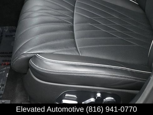 Used 2024 Genesis G90 3.5T AWD/4WD image 17