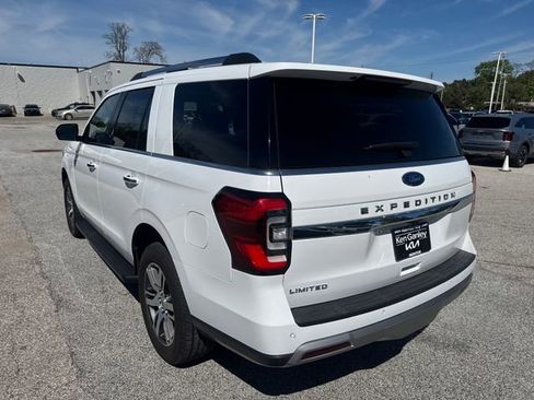 Used 2024 Ford Expedition Limited RWD image 5