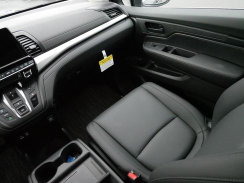 Certified 2026 Honda Odyssey EX-L image 11