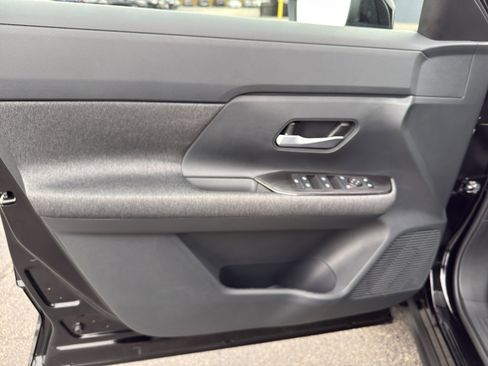 New 2026 Nissan Kicks SV image 13