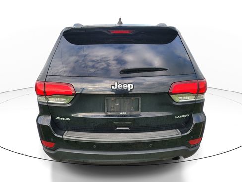 Used 2021 Jeep Grand Cherokee Laredo AWD/4WD image 5
