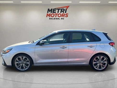 Used 2019 Hyundai Elantra GT N Line image 11