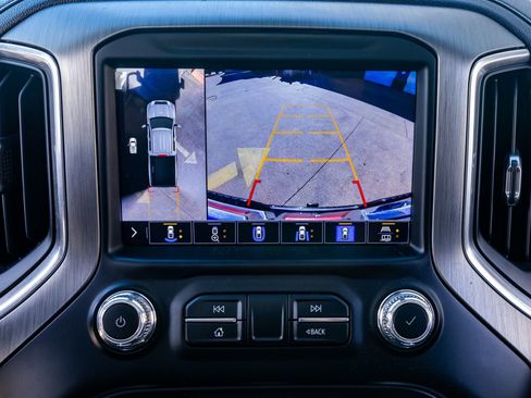 Used 2023 GMC Sierra 2500 Denali w/ Denali Black Diamond Edition AWD/4WD image 27