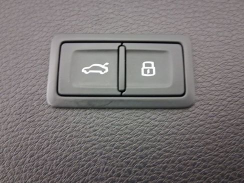 Used 2023 Audi Q5 2.0T Premium image 28