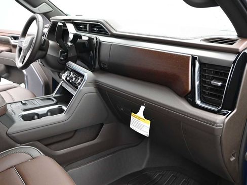 New 2026 GMC Sierra 2500 Denali w/ Denali Reserve Package image 22