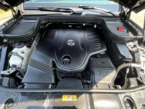 New 2025 Mercedes-Benz GLS 450 4MATIC image 14