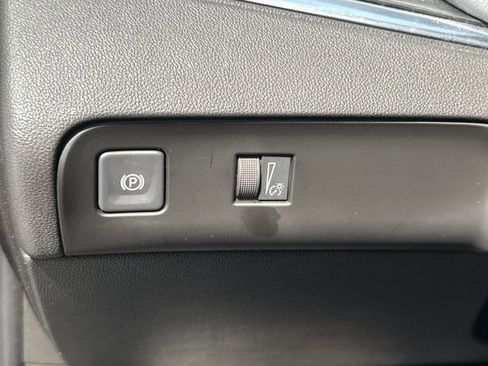 Used 2023 Buick Enclave Essence w/ Sport Touring Edition FWD image 34