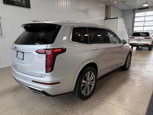 Used 2020 Cadillac XT6 Premium Luxury AWD/4WD image 4
