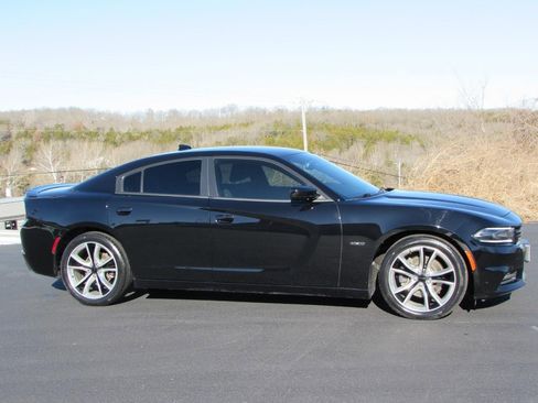 Used 2015 Dodge Charger R/T w/ Wheels & Tunes Group image 8