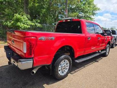 Used 2019 Ford F250 XLT w/ XLT Value Package AWD/4WD image 4