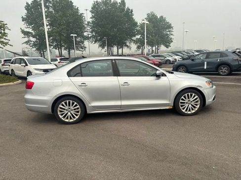 Used 2014 Volkswagen Jetta SEL FWD image 5