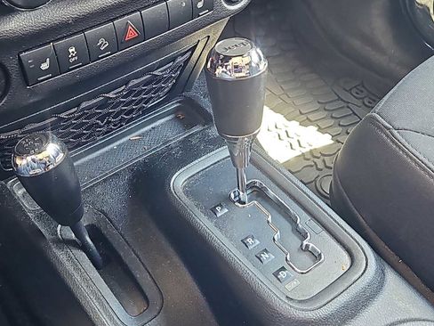 Used 2017 Jeep Wrangler Unlimited Sport w/ Quick Order Package 24S AWD/4WD image 25