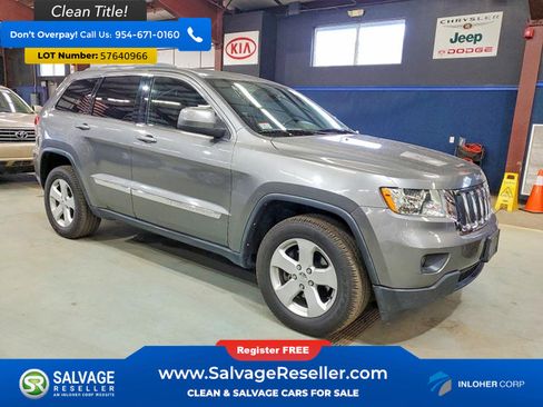 Used 2012 Jeep Grand Cherokee Laredo AWD/4WD image 5