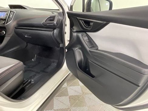 Used 2020 Subaru Crosstrek 2.0i Premium w/ Moonroof Package 1 AWD/4WD image 17